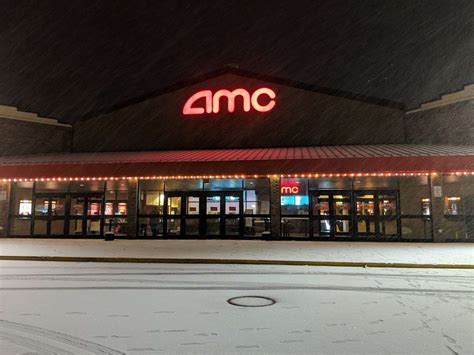 restaurants near amc tyngsboro ma  I went to see ""Star Wars II"" here and wanted to make sure not to see it on a small screen